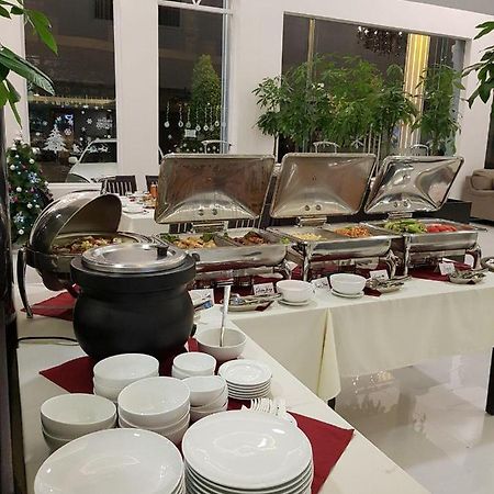 Apple Hotel Three - Near Pnh Airport بنوم بنه المظهر الخارجي الصورة