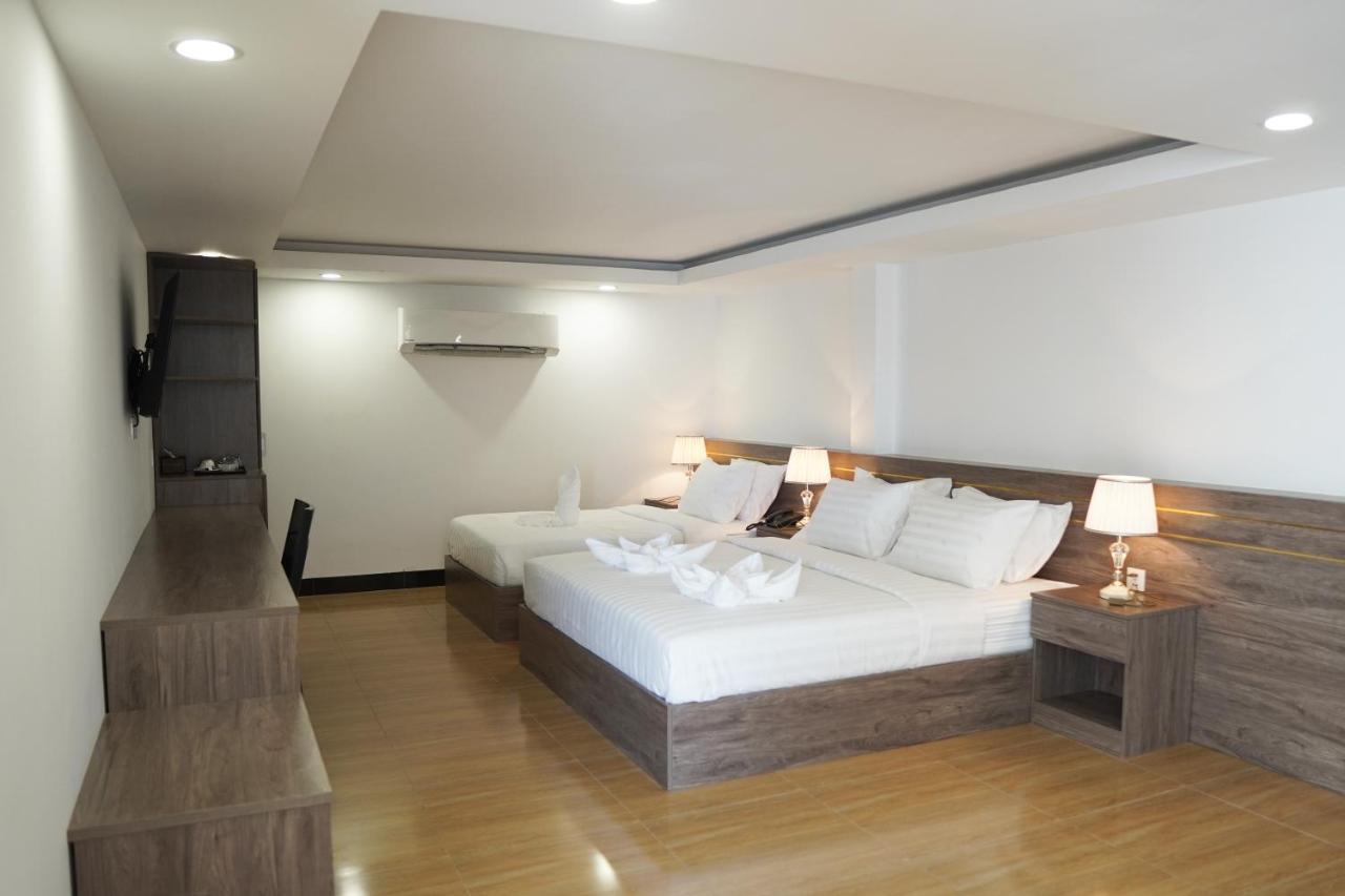 Apple Hotel Three - Near Pnh Airport بنوم بنه المظهر الخارجي الصورة