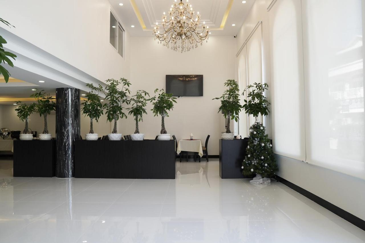 Apple Hotel Three - Near Pnh Airport بنوم بنه المظهر الخارجي الصورة