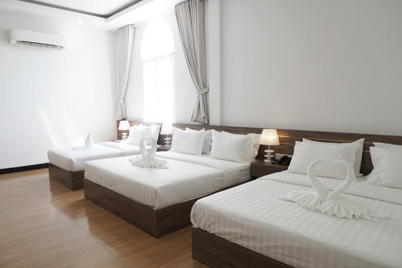 Apple Hotel Three - Near Pnh Airport بنوم بنه المظهر الخارجي الصورة