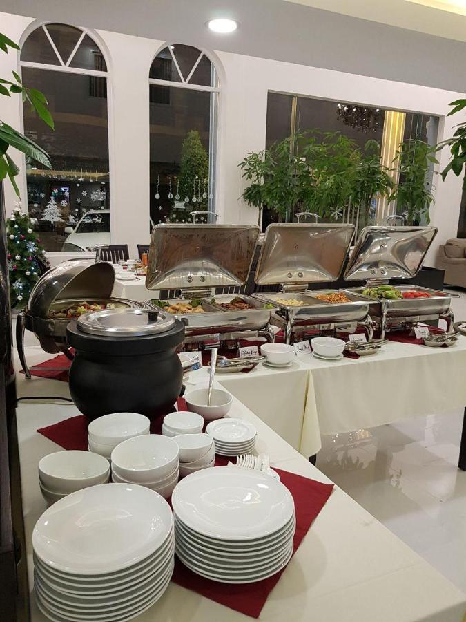 Apple Hotel Three - Near Pnh Airport بنوم بنه المظهر الخارجي الصورة